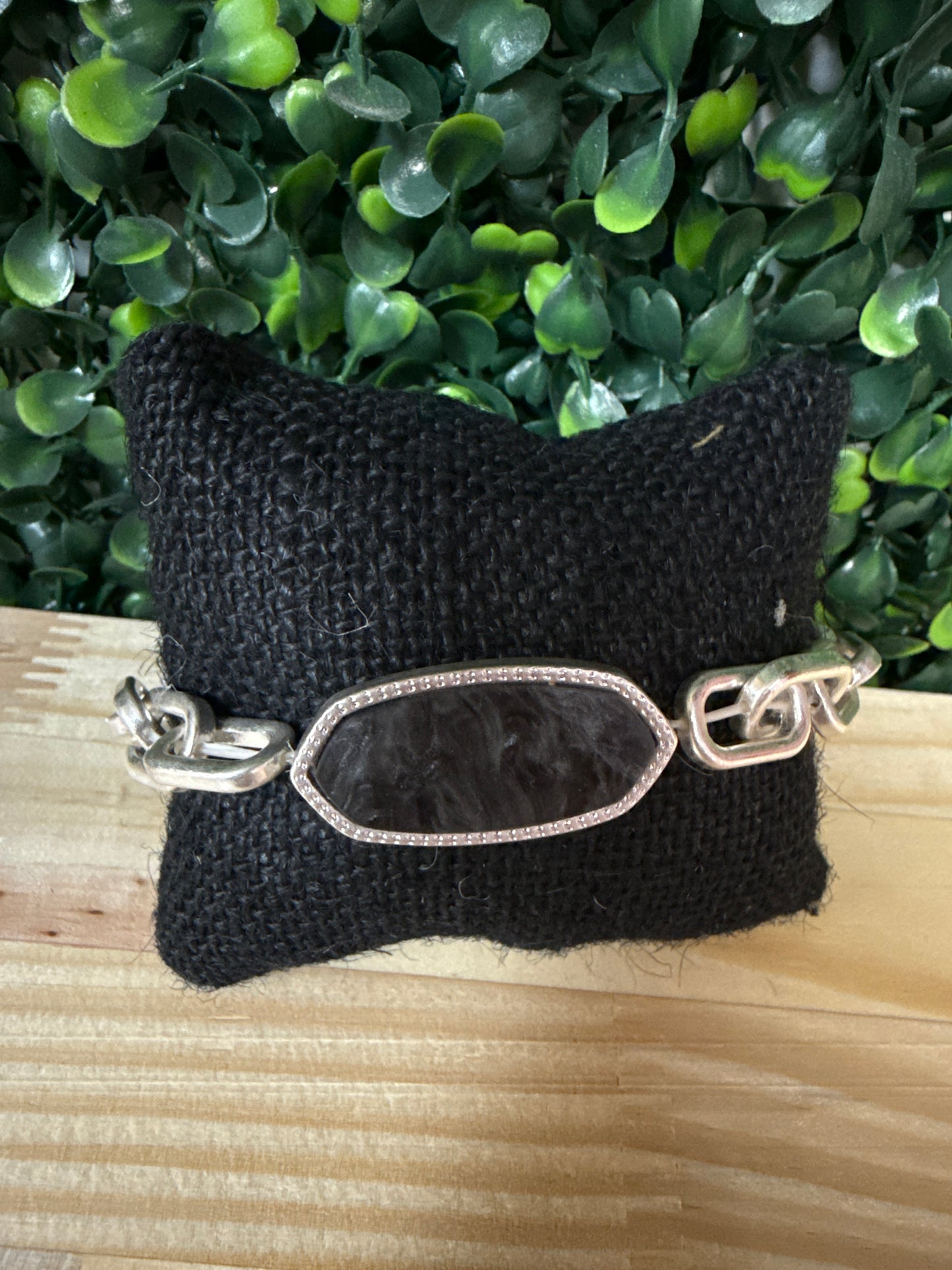 ONYX CHAIN LINK