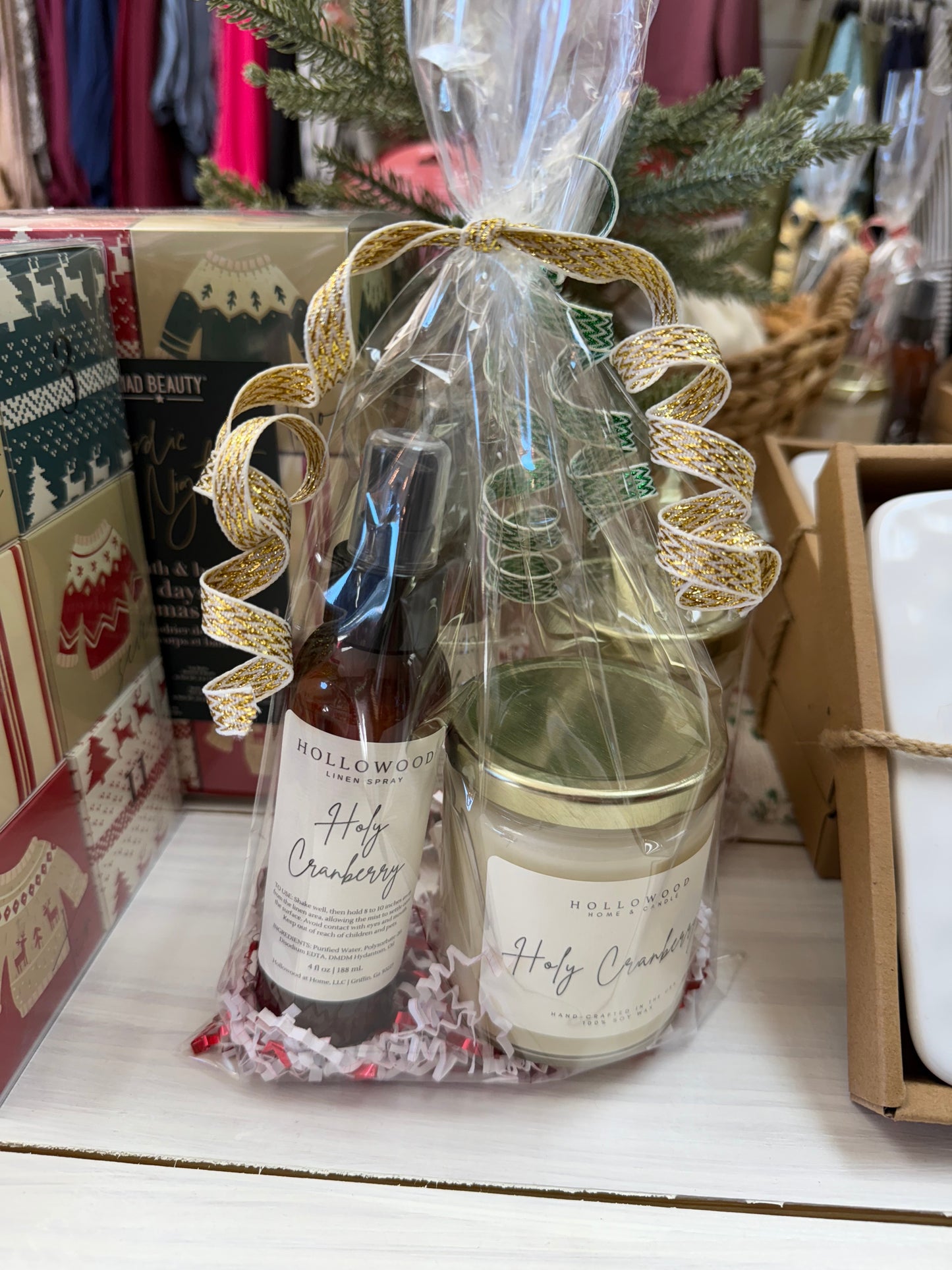 LINEN SPRAY AND CANDLE GIFT SET