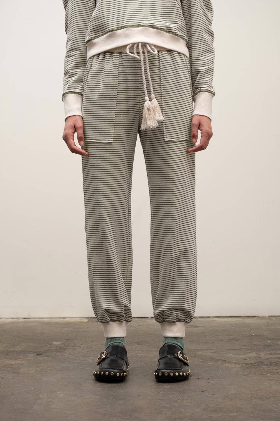 STRIPED CONTRAST SET