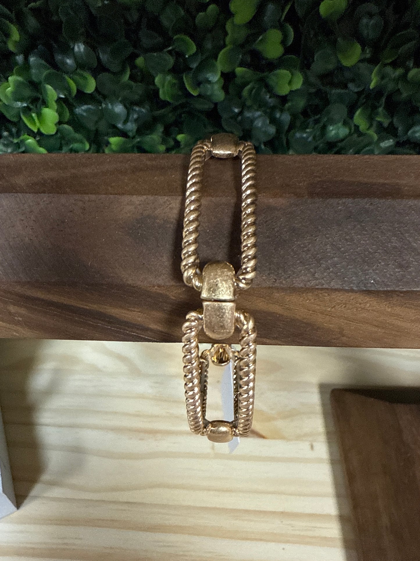 LINKED UP BRACELET