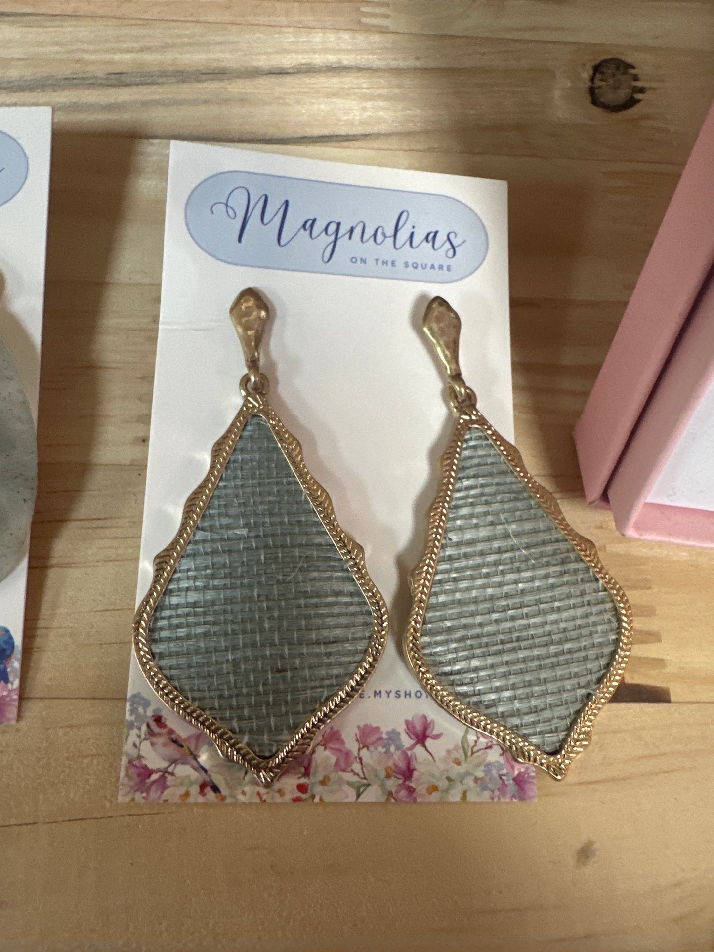 ELEGANT FASHION EARRINGS