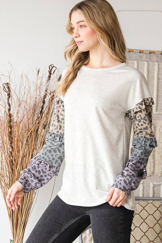 ET6877-10  SOLID COLOR BLOCK AND ANIMAL TOP WITH RUFFLED: OATMEAL / 2-2-2 (S-M-L)