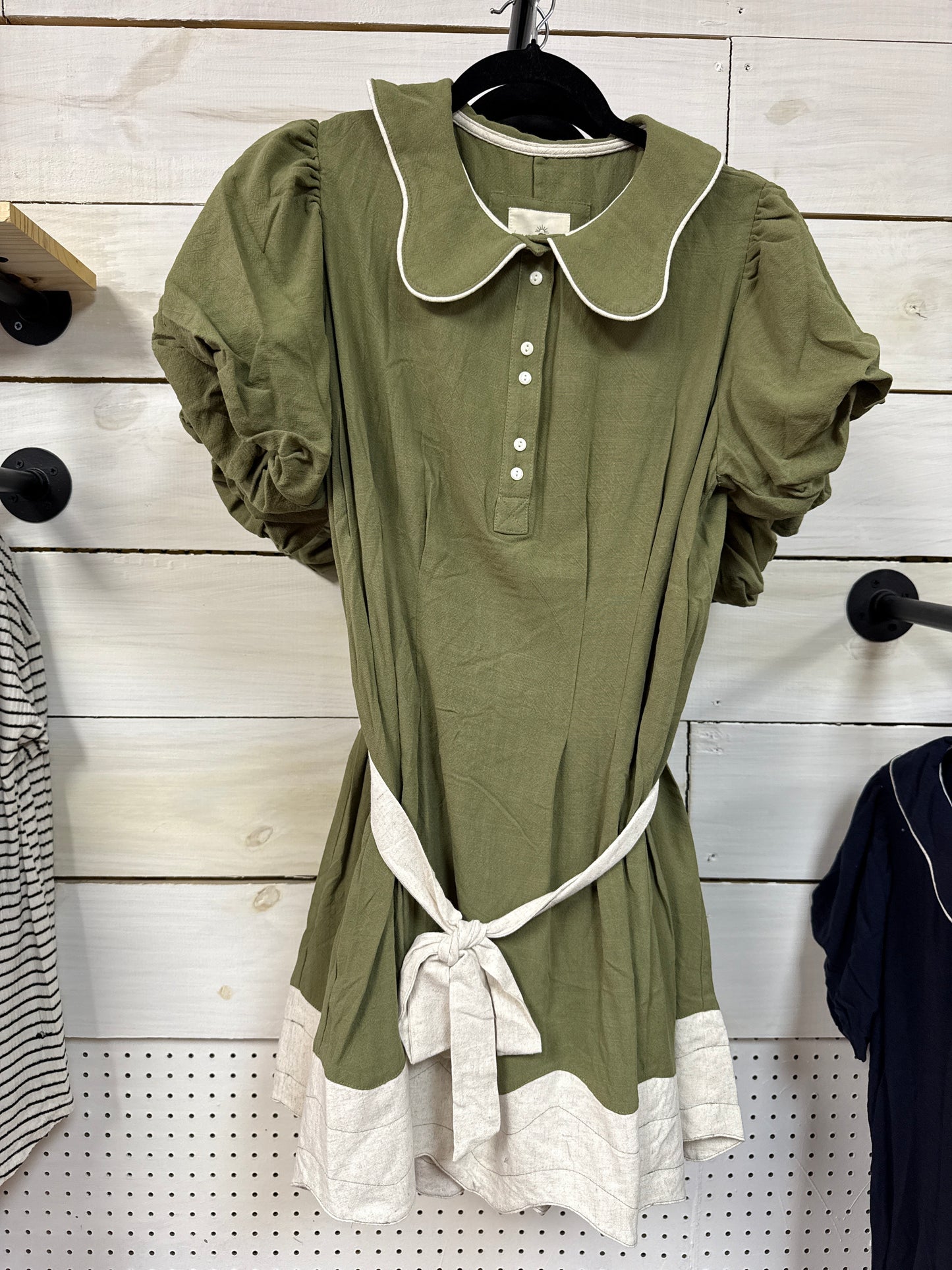 SCALLOPED COLLAR DRESS