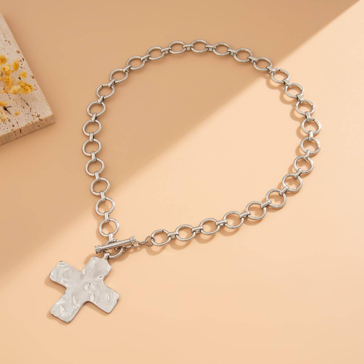 NOTABLE HAMMERED CROSS FRONT TOGGLE NECKLACE | 40NK9474