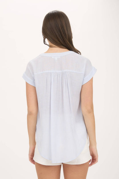 PINSTRIPE SHORT CUFF SLEEVE BUTTON DOWN SHIRT: CHAMPAGNE