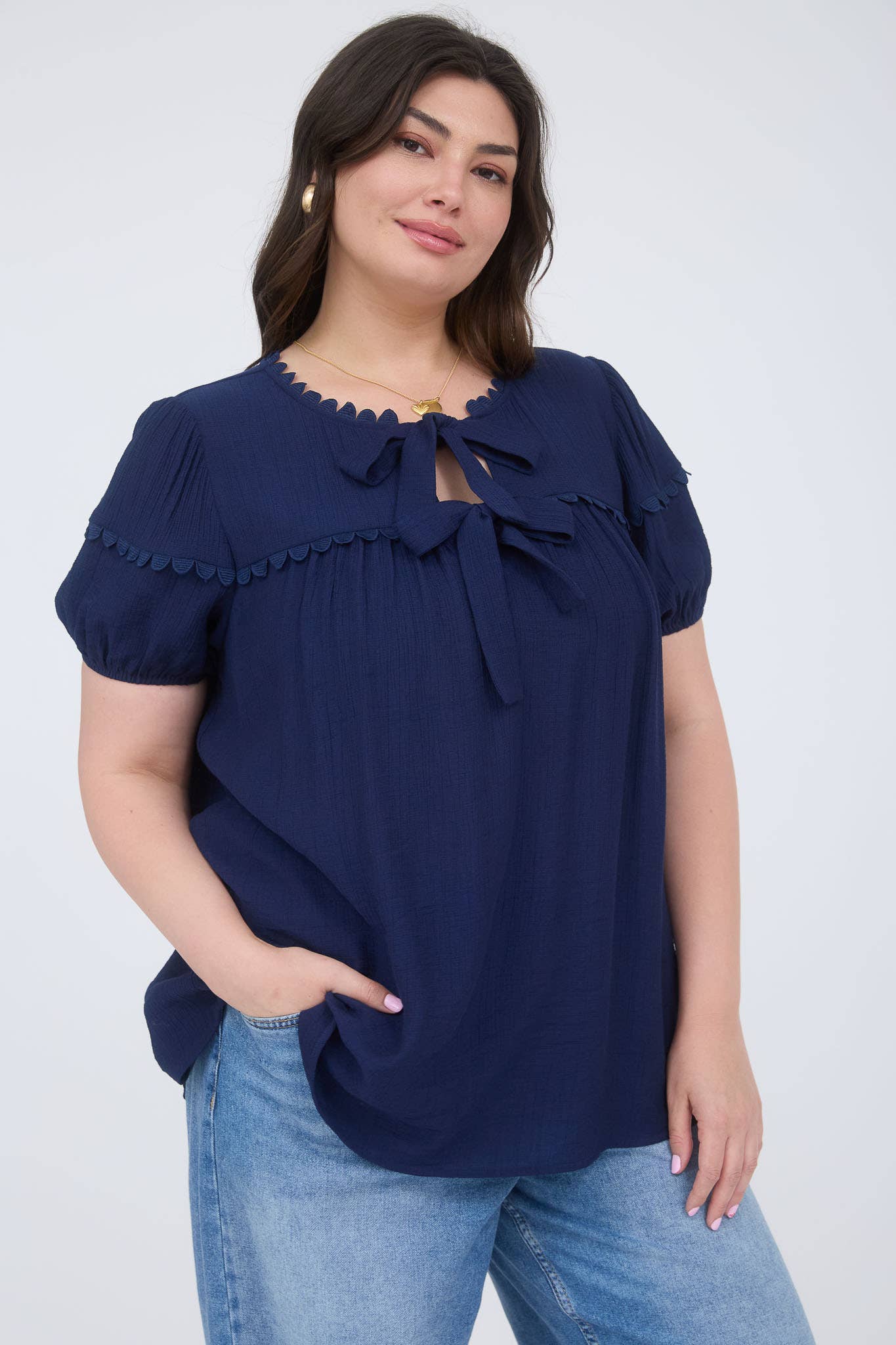PLUS SCALLOP TRIM FRONT TIE DETAIL PUFF SLEEVE TOP: NAVY