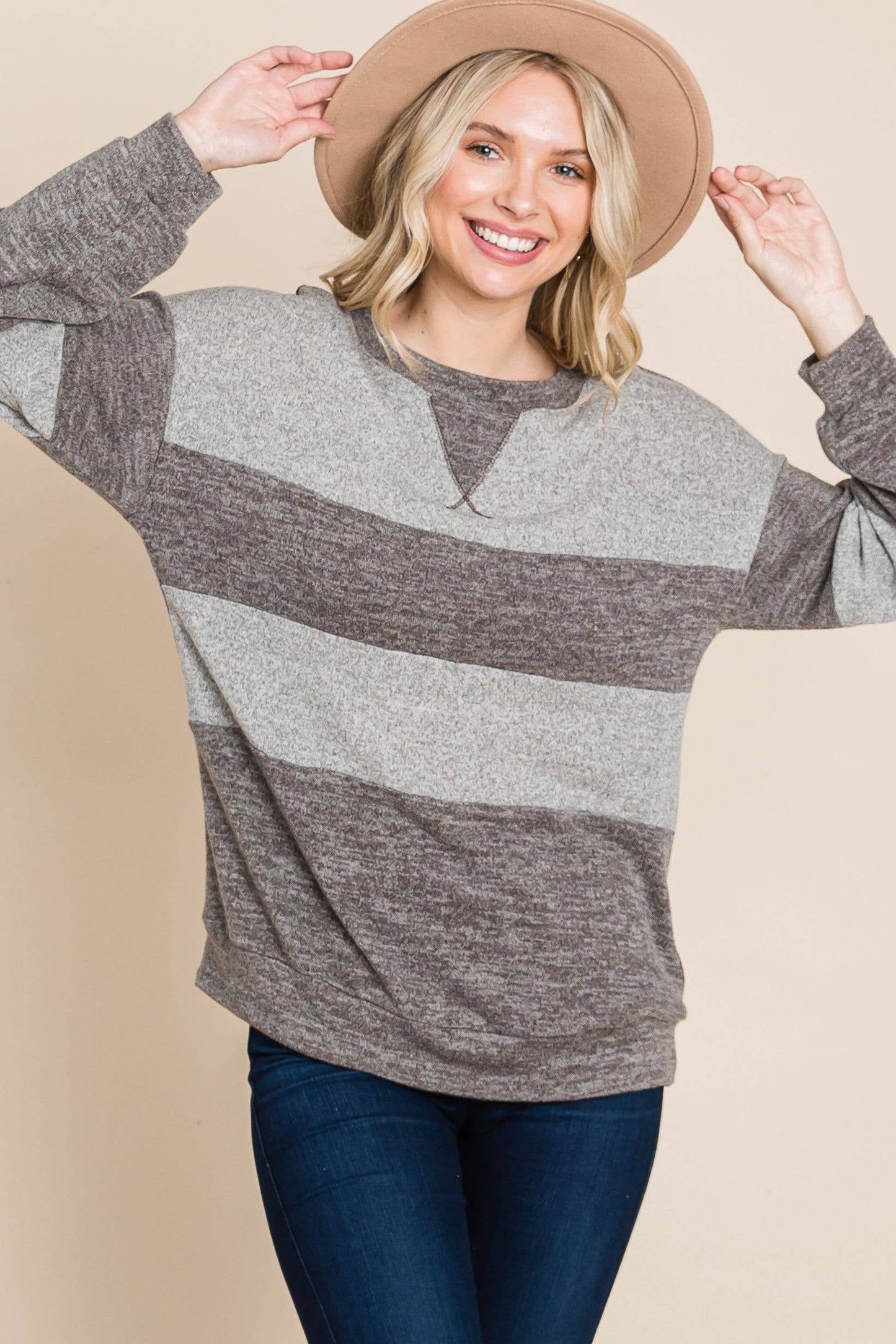 ETK-8626-PL Plus Size Color Block Casual Top