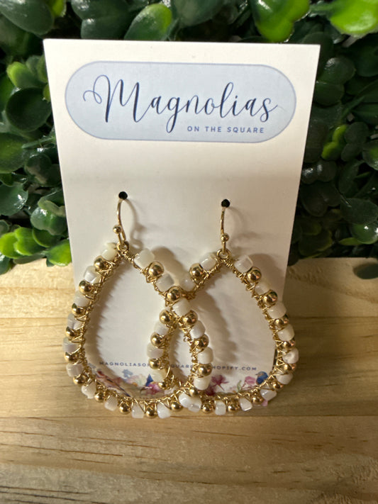 FEELING MAGIC EARRINGS