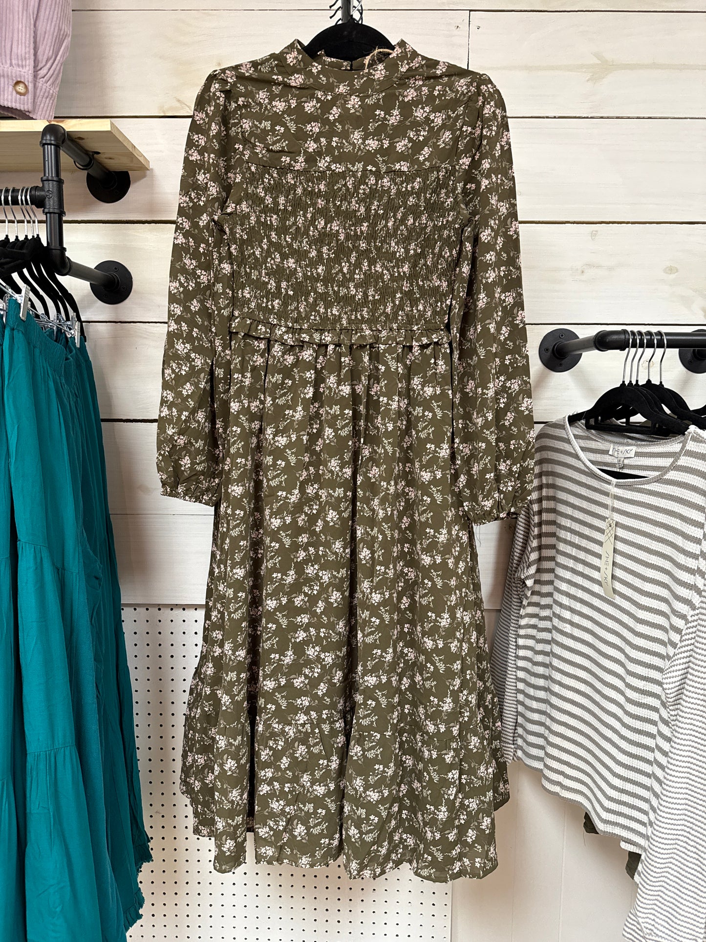 OLIVE DREAMS MAXI DRESS
