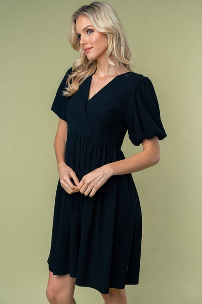 D90627 Short Sleeve Solid Woven Dress