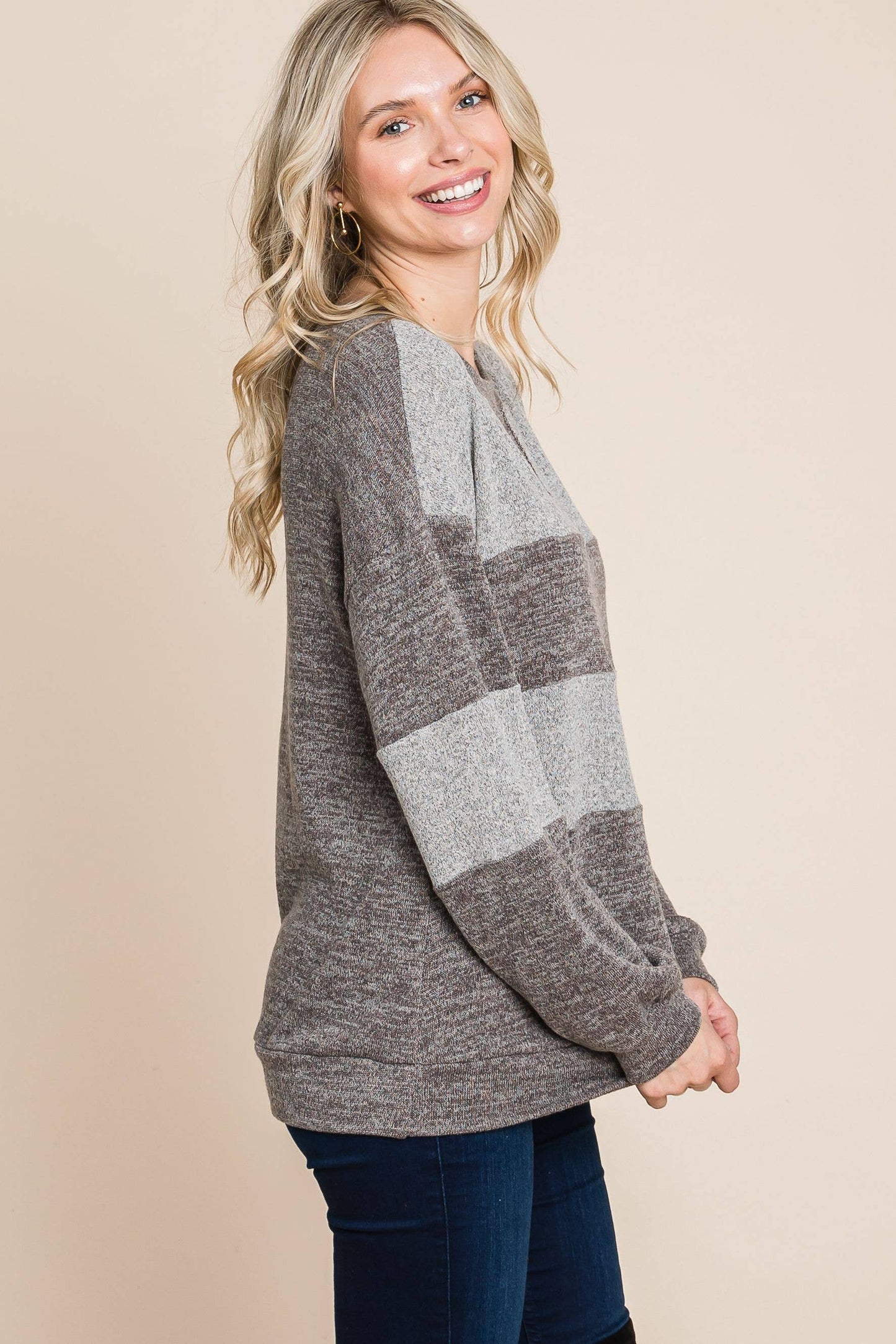 ETK-8626-PL Plus Size Color Block Casual Top