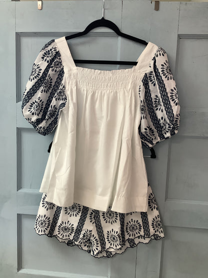 EYE OF THE STORM TOP