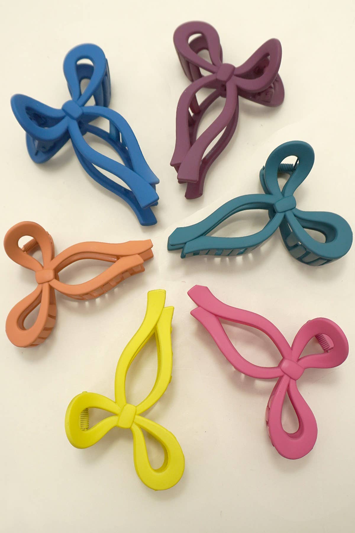 MATTE BOW HAIR CLAW CLIPS