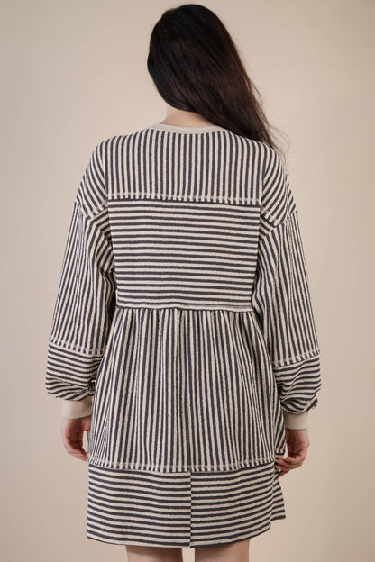 ND31917-Oversized Striped Casual Knit Mini Dress
