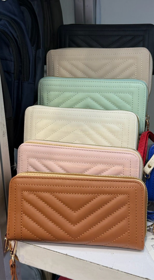 QUILTED WRISTLET WALLET