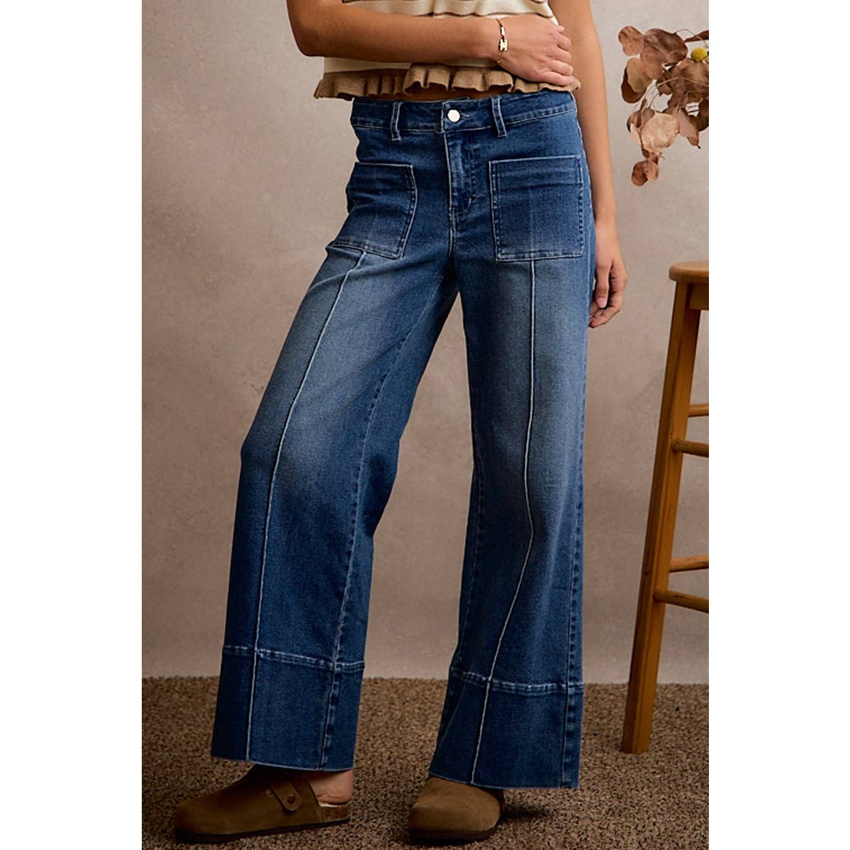 MID RISE FLARE PIN TUCK  BOTTOM DENIM JEANS WITH FRONT PATCH