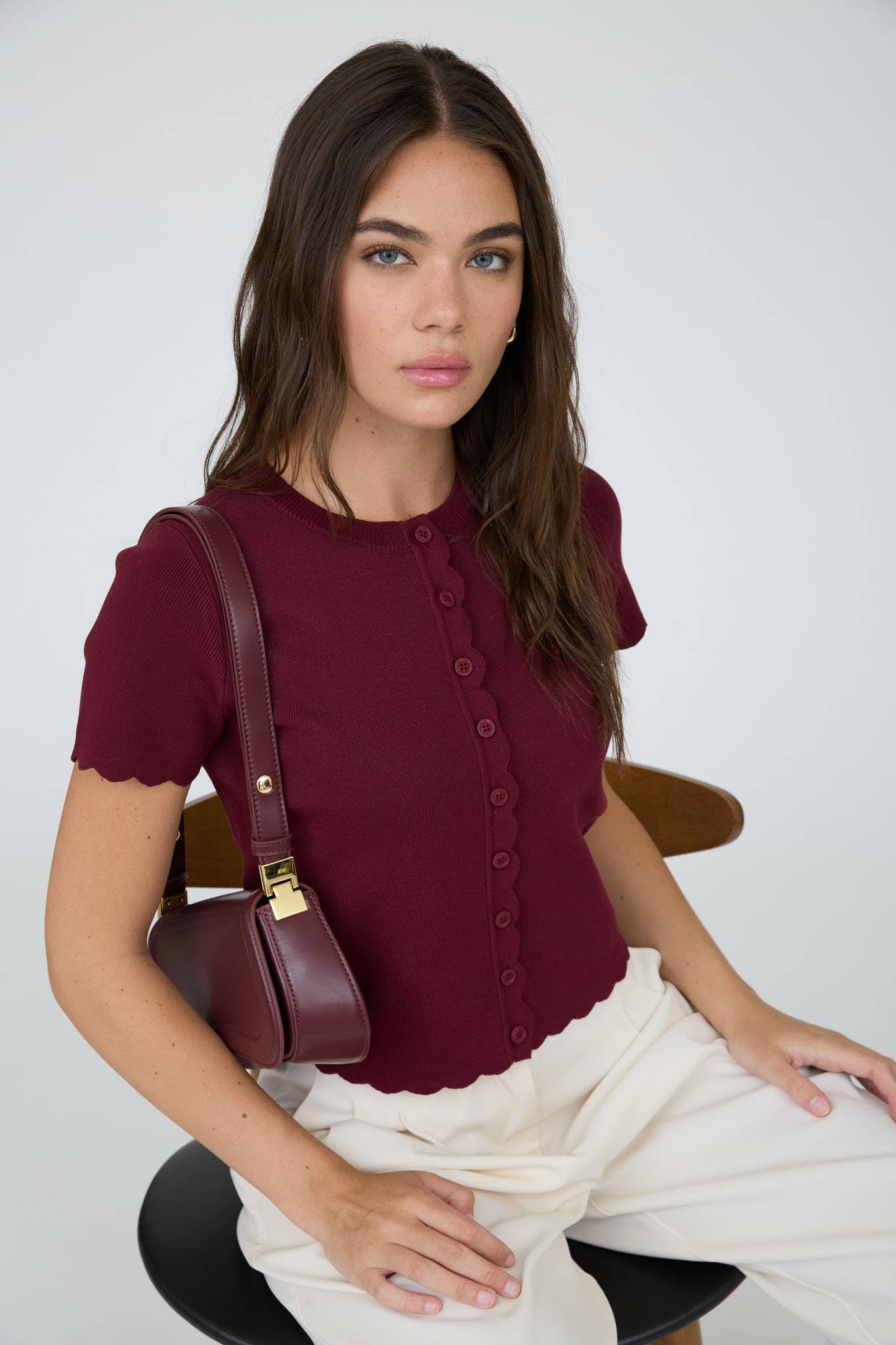 SCALLOPED SHORT SLEEVE BUTTON DOWN KNIT CARDIGAN