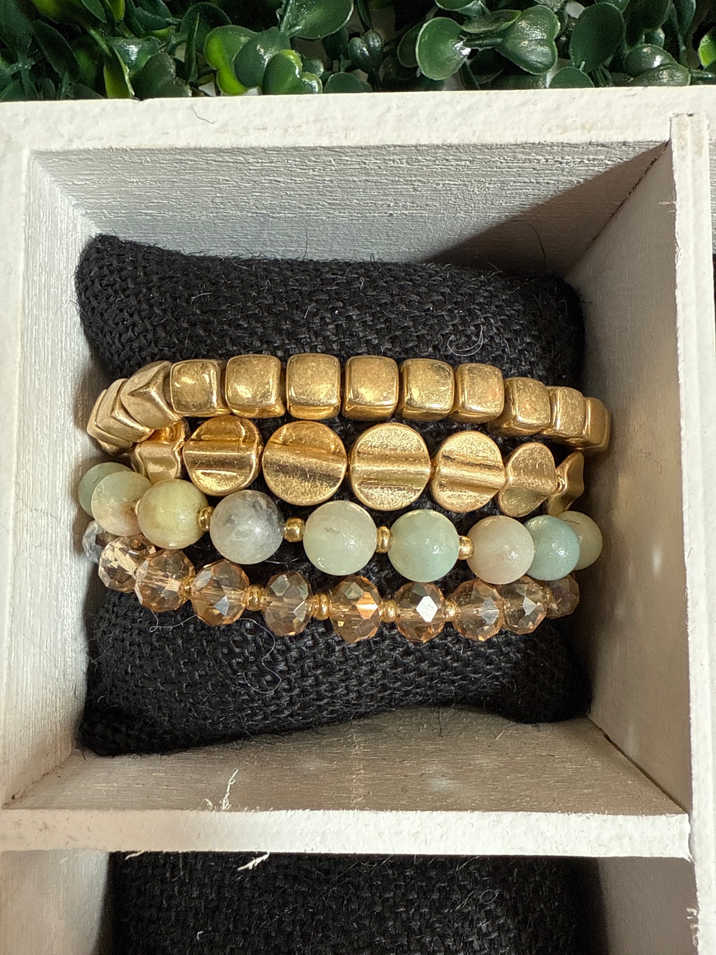 MULTI CHIP STONE BRACELET SET