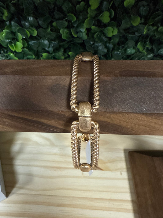 LINKED UP BRACELET