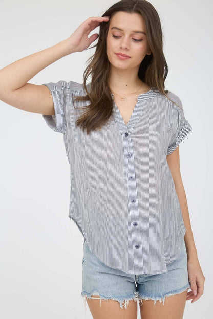 PINSTRIPE SHORT CUFF SLEEVE BUTTON DOWN SHIRT: CHAMPAGNE