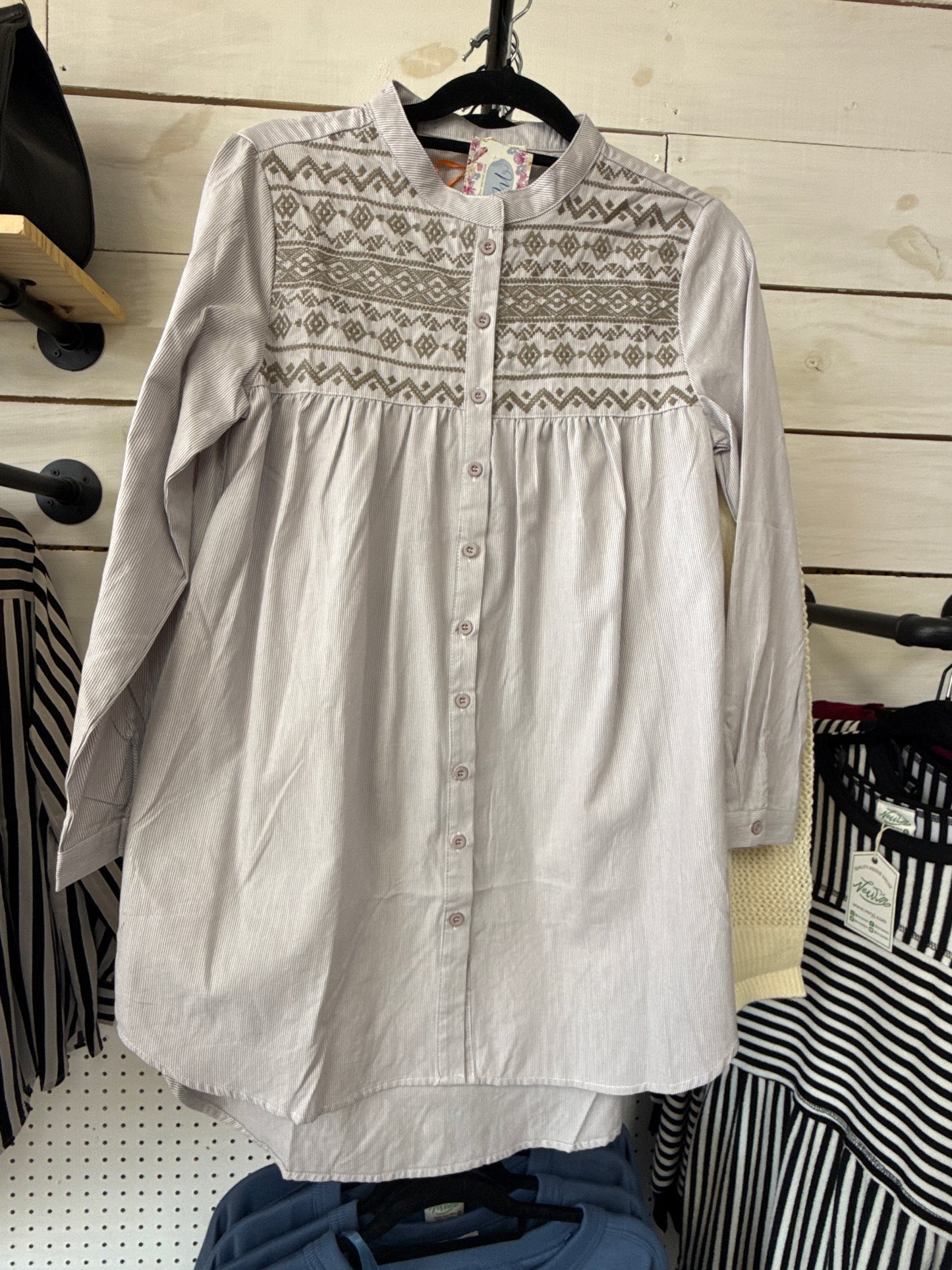 PINSTRIPE EMBROIDERY TOP