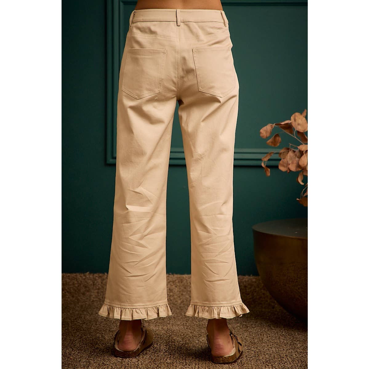 MID RISES CALLOP TRIM PATCH POCKET RUFFLED BOTTOM PANTS