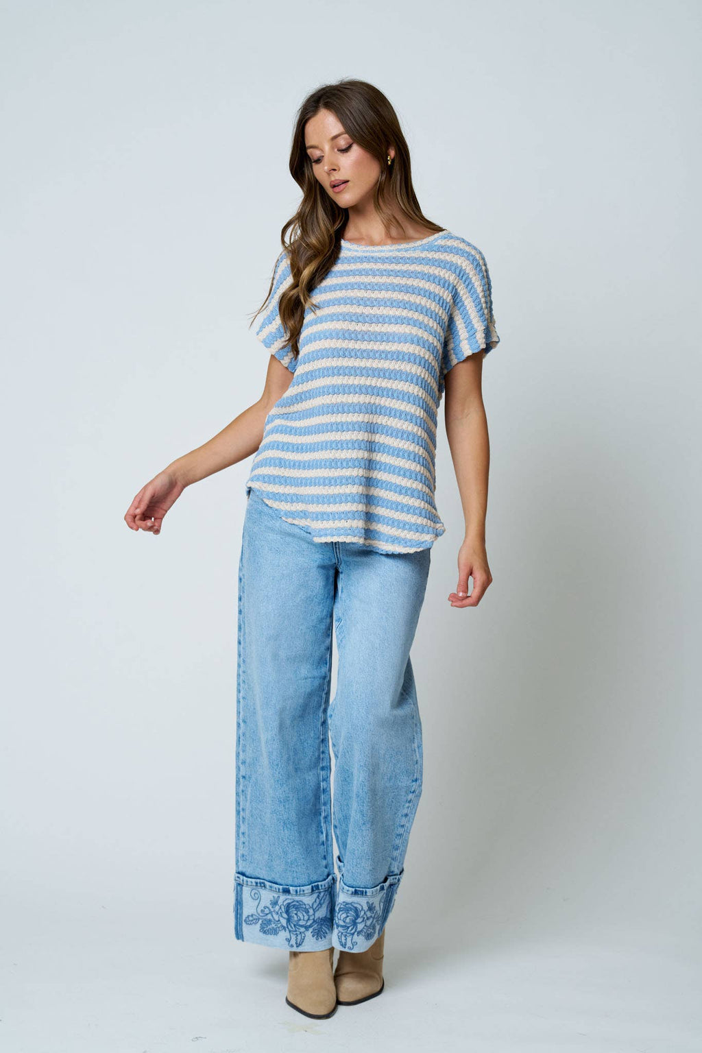 TEXTURED STRIPE ROUND NECK DOLMAN SLEEVE KNIT TOP