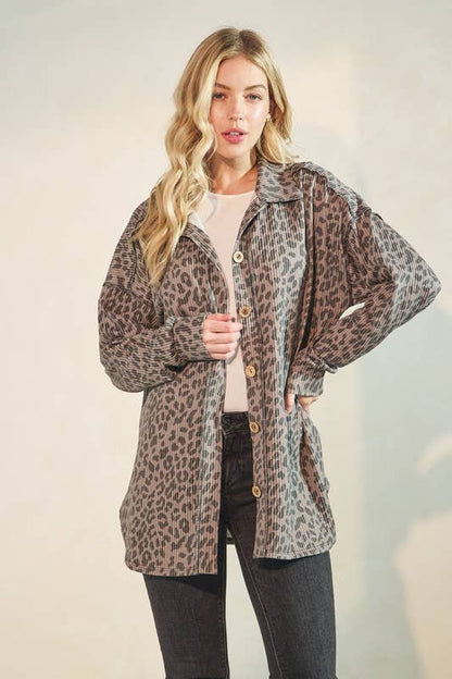 ET7425-14 BASIC COLLAR ANIMAL URBAN RIB BUTTON DOWN TOP: TAUPE / 2-2-2 (S-M-L)