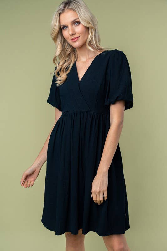 D90627 Short Sleeve Solid Woven Dress