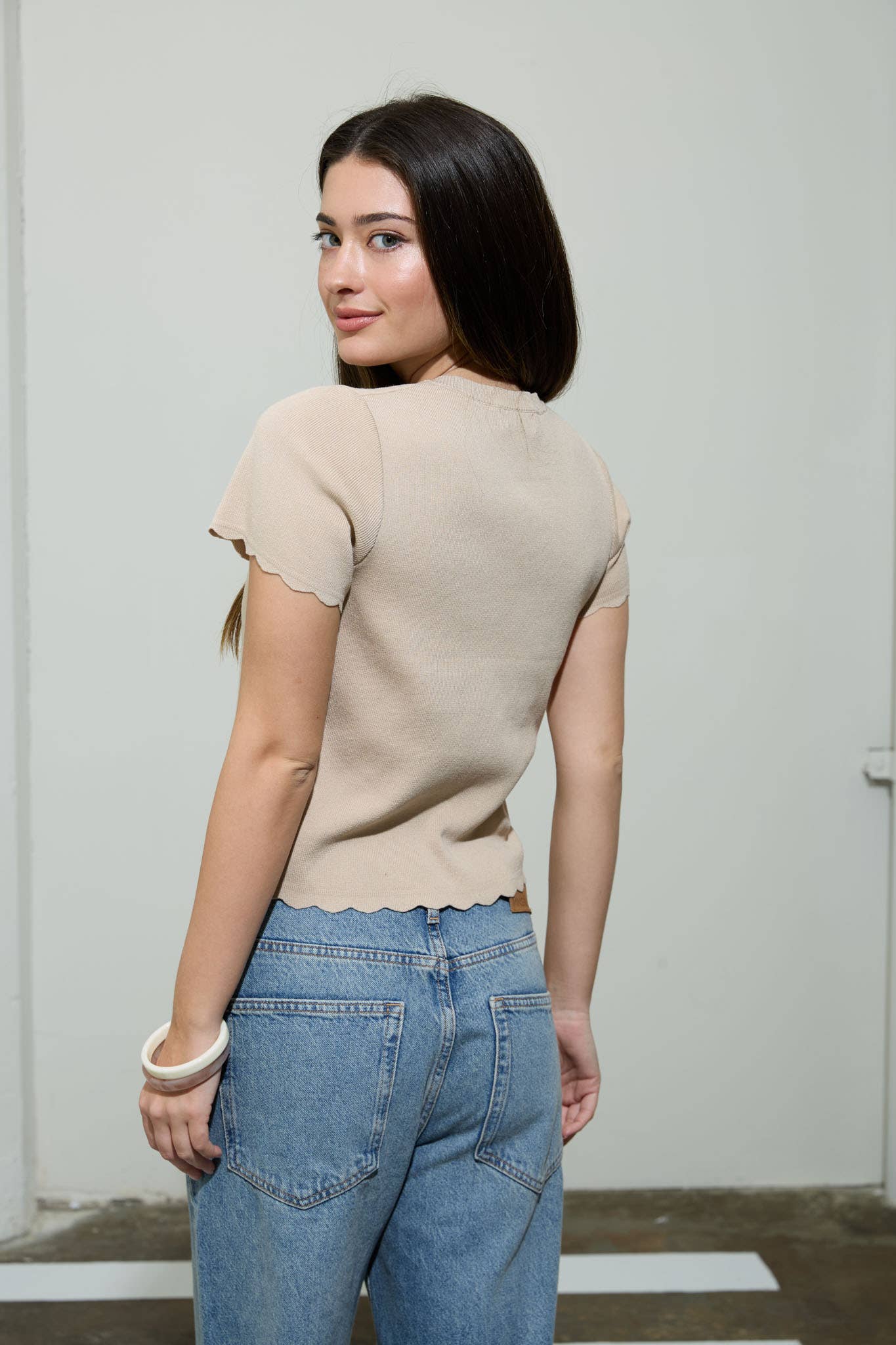 SCALLOPED SHORT SLEEVE BUTTON DOWN KNIT CARDIGAN
