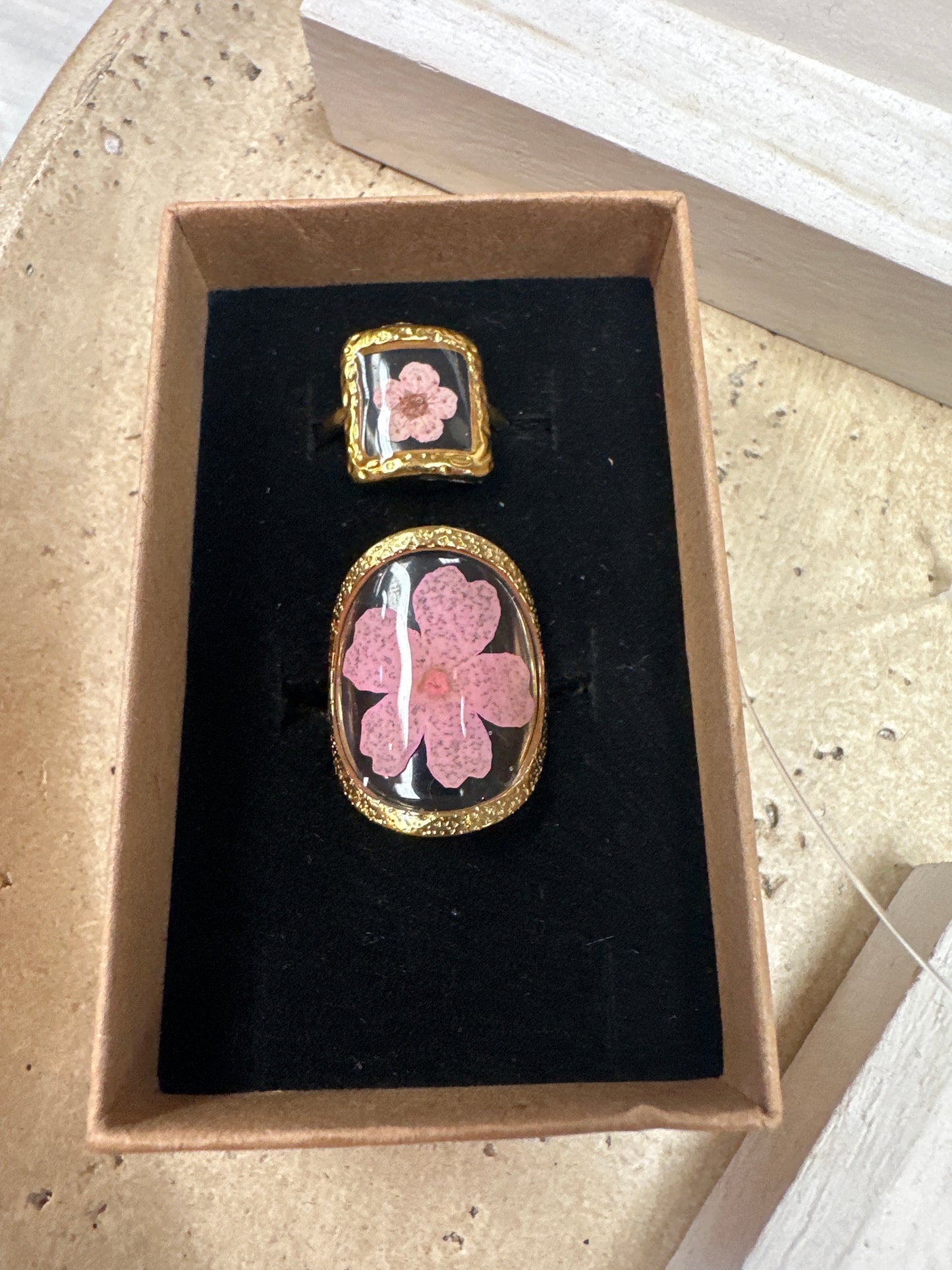 ENAMEL FLOWER RING SET
