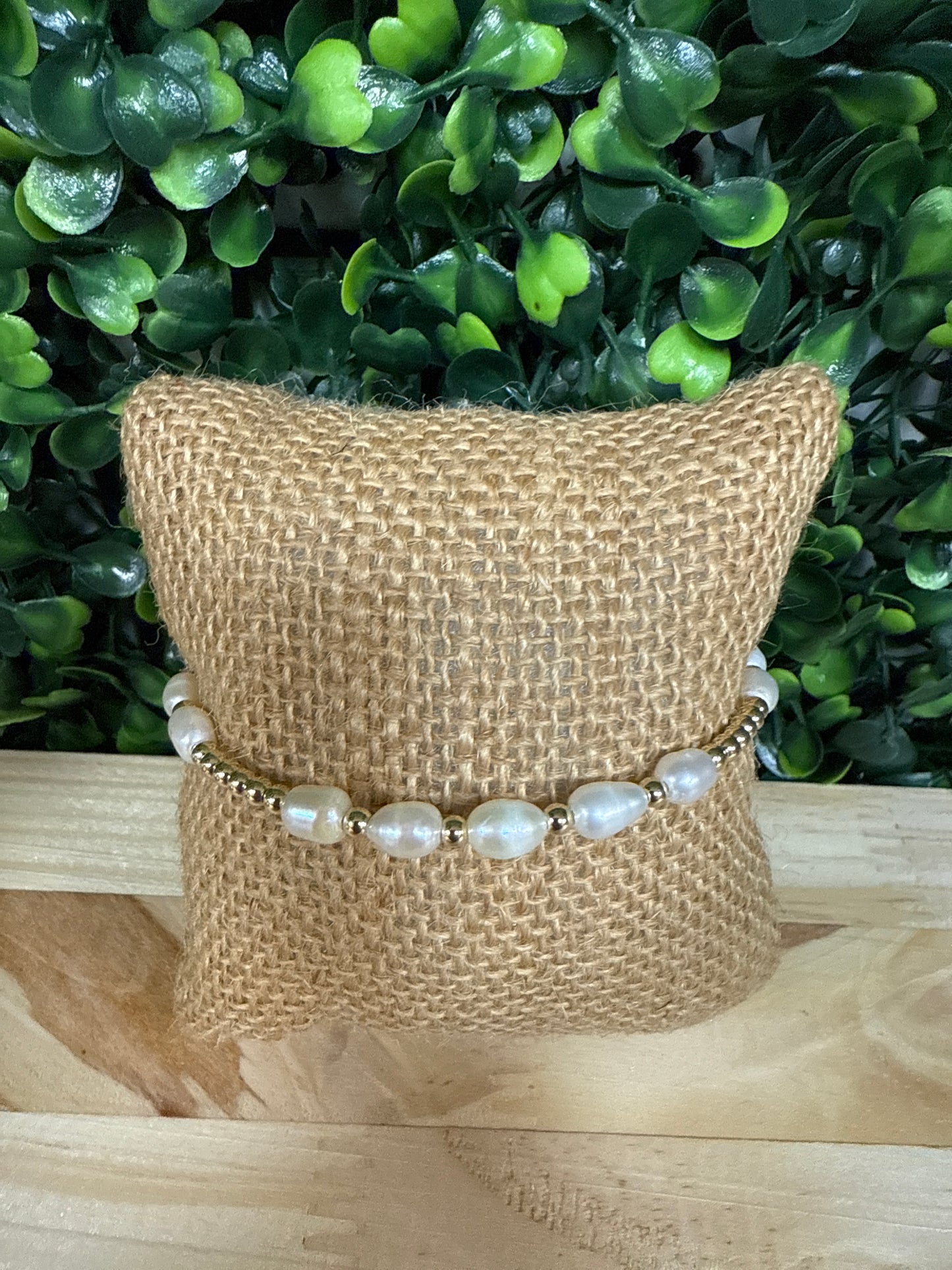 METAL BEADED PEARL BRACELET