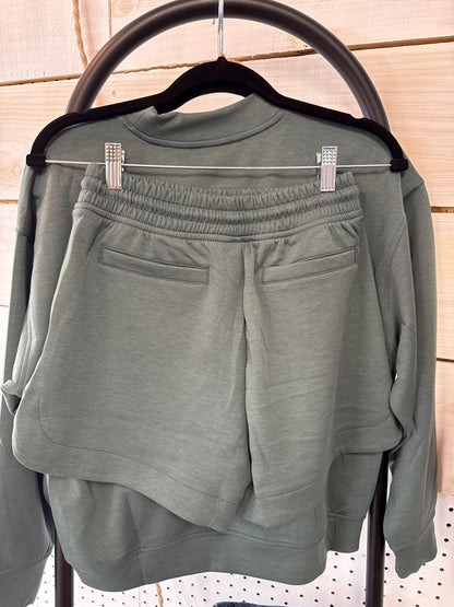 SCUBA PULLOVER & SHORTS SET