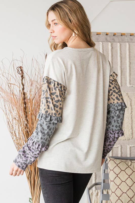 ET6877-10  SOLID COLOR BLOCK AND ANIMAL TOP WITH RUFFLED: OATMEAL / 2-2-2 (S-M-L)