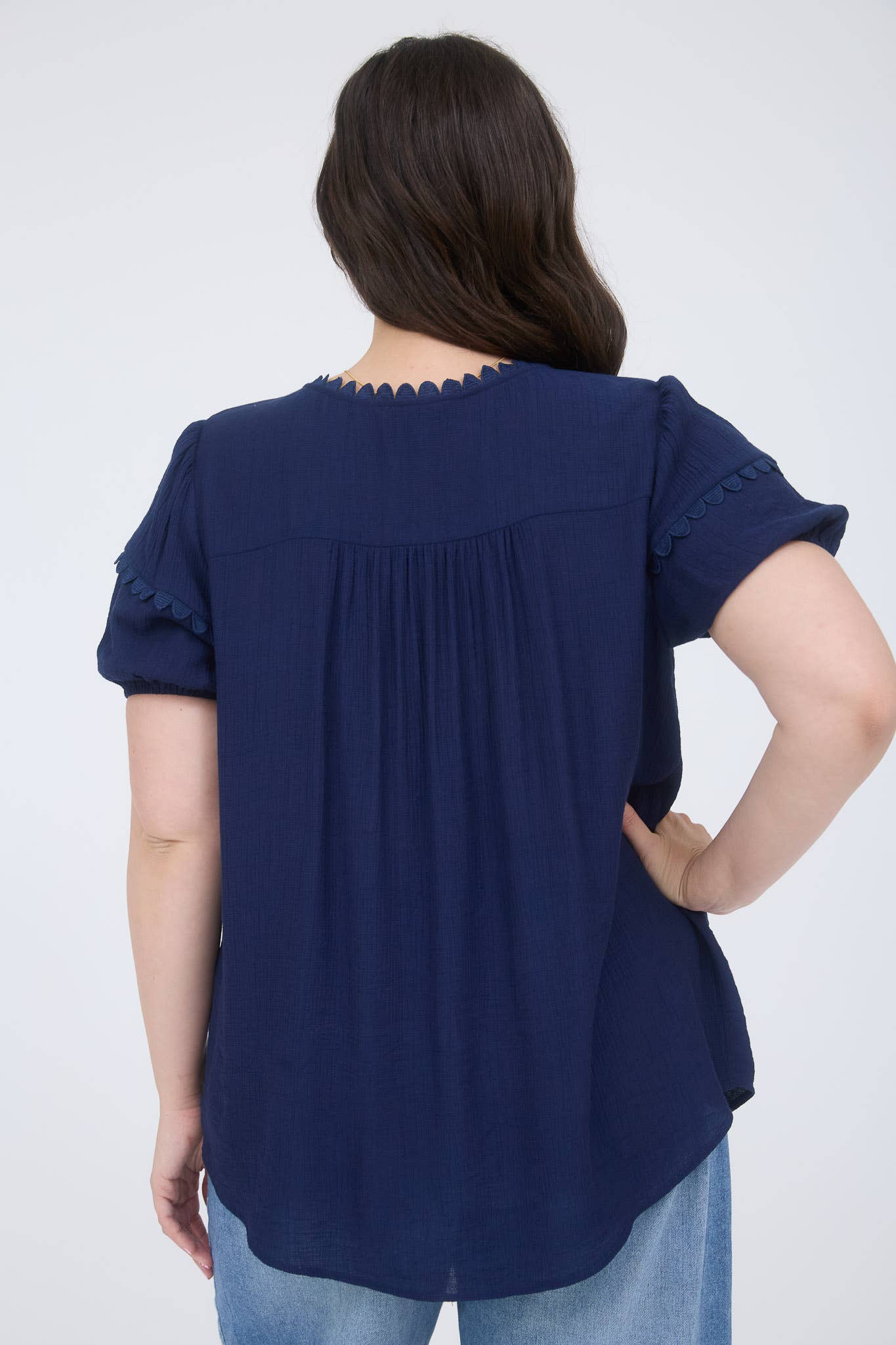 PLUS SCALLOP TRIM FRONT TIE DETAIL PUFF SLEEVE TOP: NAVY