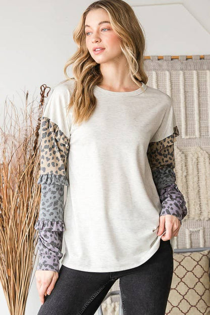 ET6877-10  SOLID COLOR BLOCK AND ANIMAL TOP WITH RUFFLED: OATMEAL / 2-2-2 (S-M-L)