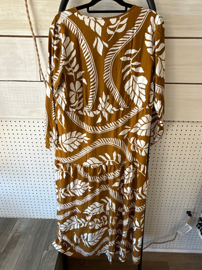 LEAF PRINTED MAXI DRESS