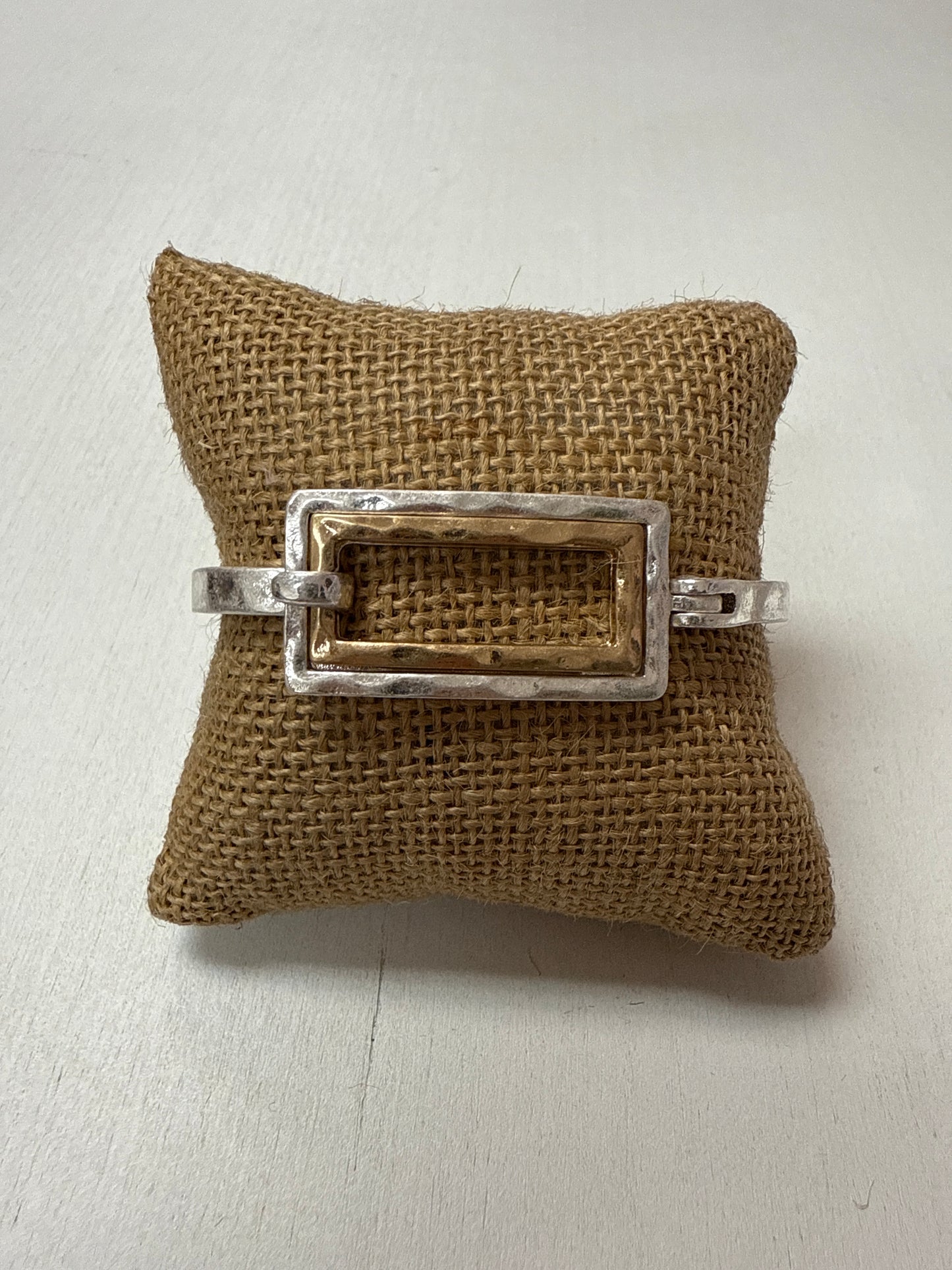 RECTANGLE CLASP BRACELET