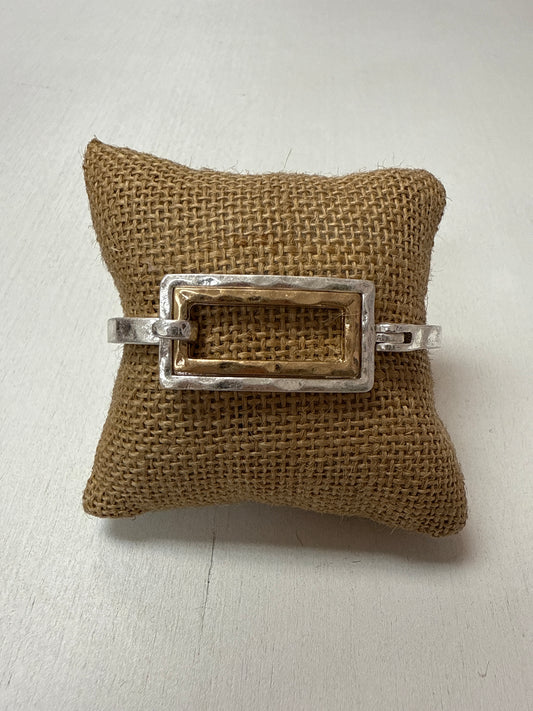 RECTANGLE CLASP BRACELET