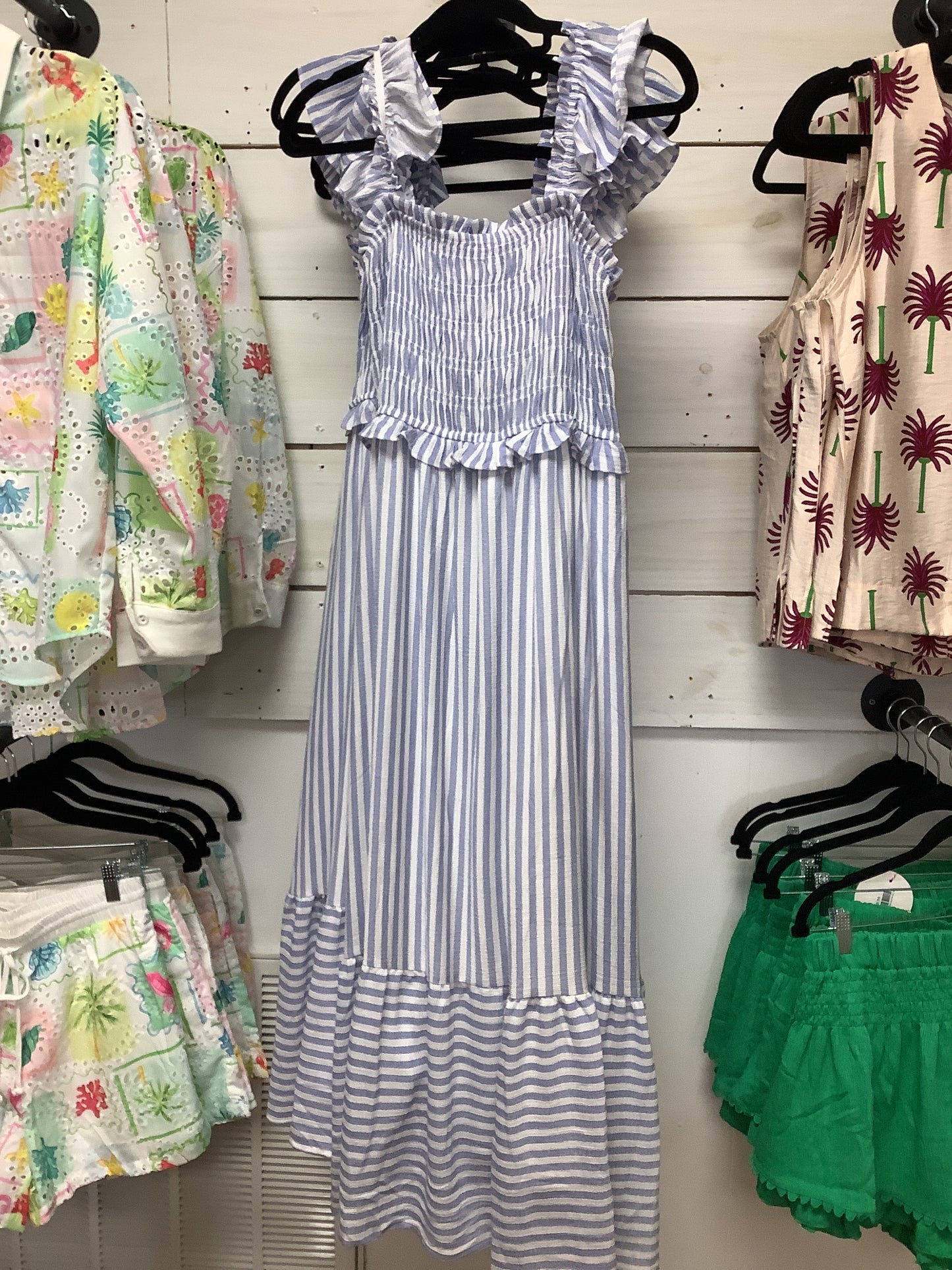 STRIPES TO TALK ABOUT DRESS