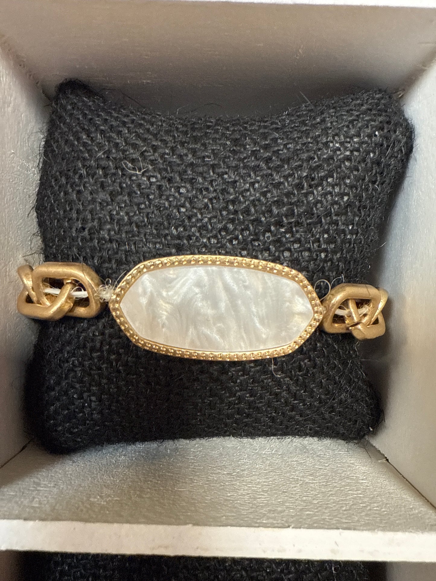 MOTHER OF PEARL CHAIN LINK