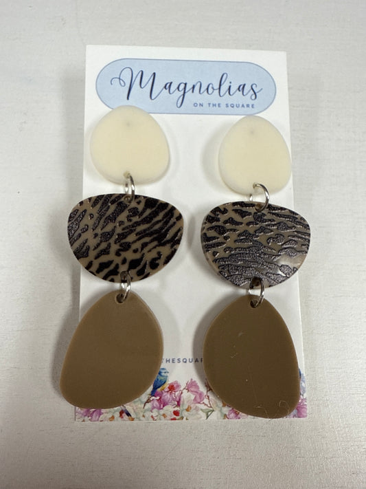 FIESTY DANGLE EARRING
