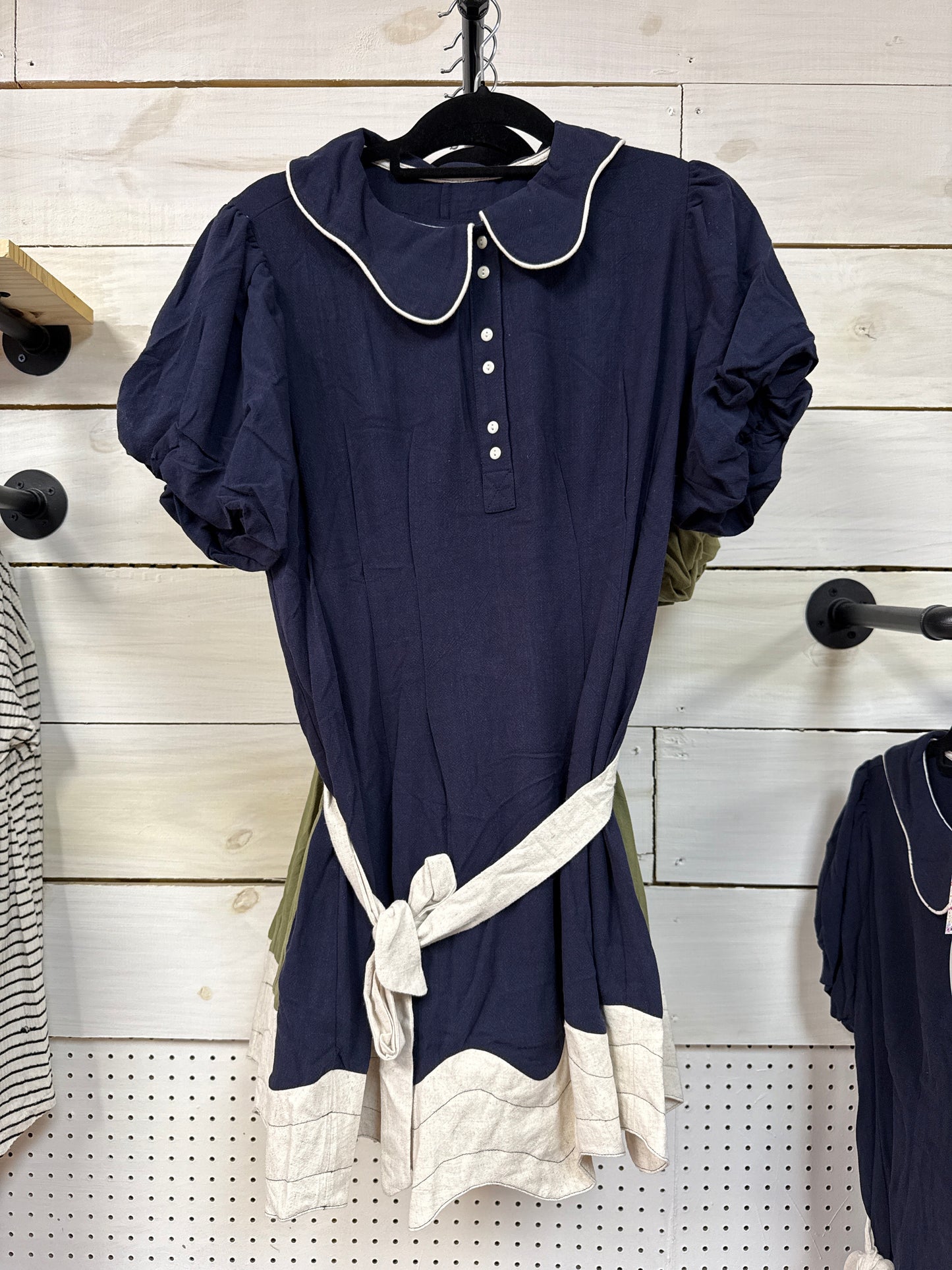 SCALLOPED COLLAR DRESS
