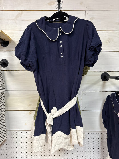 SCALLOPED COLLAR DRESS