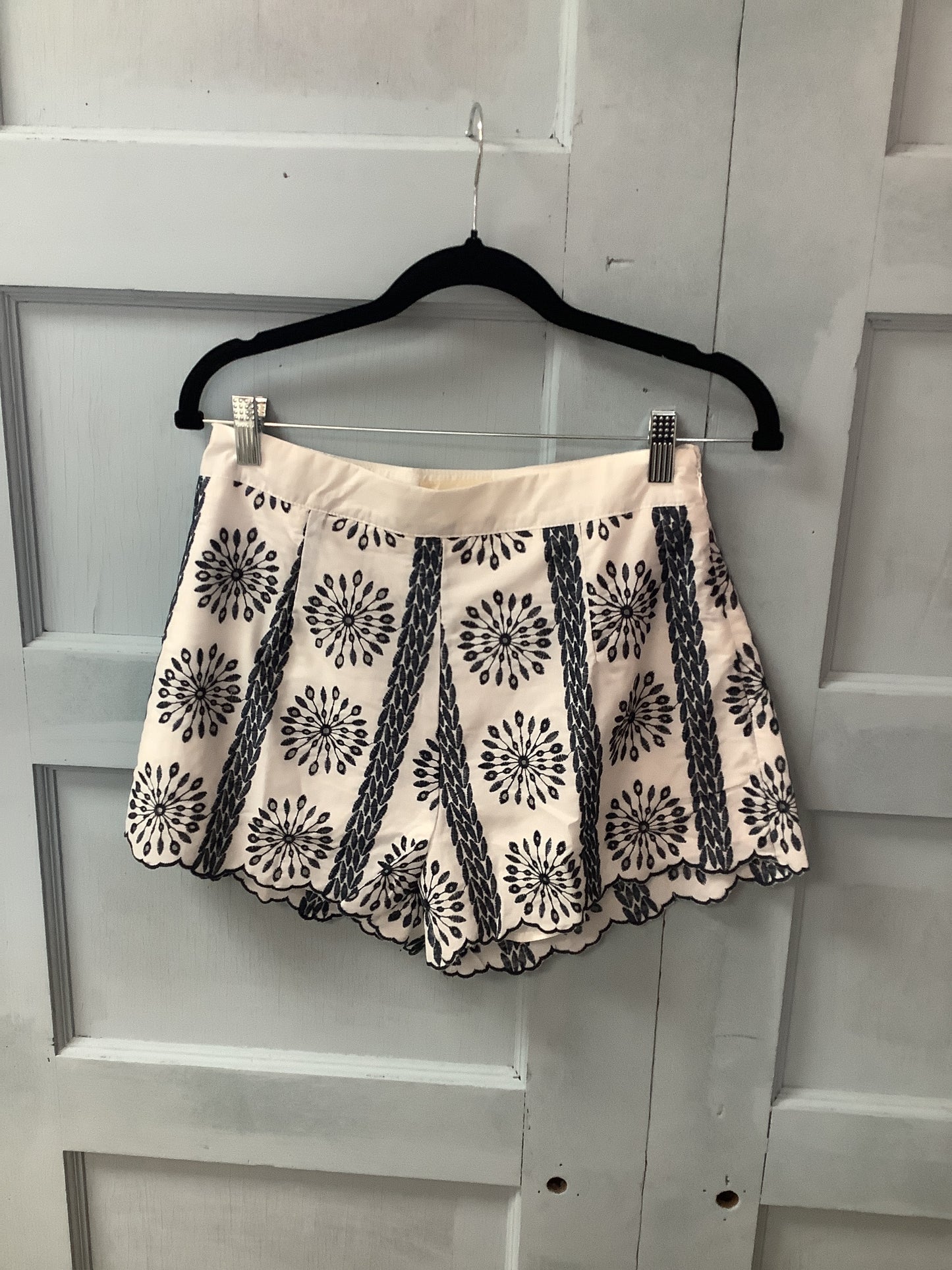 EYE OF THE STORM SHORTS
