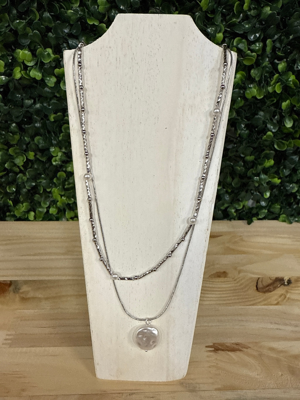 MULTI LAYER PEARL NECKLACE
