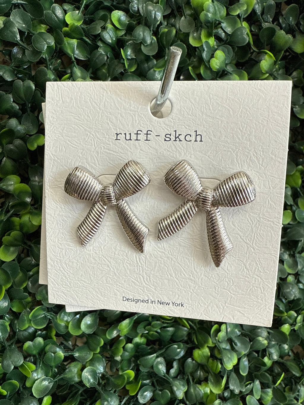 BOW EARRINGS