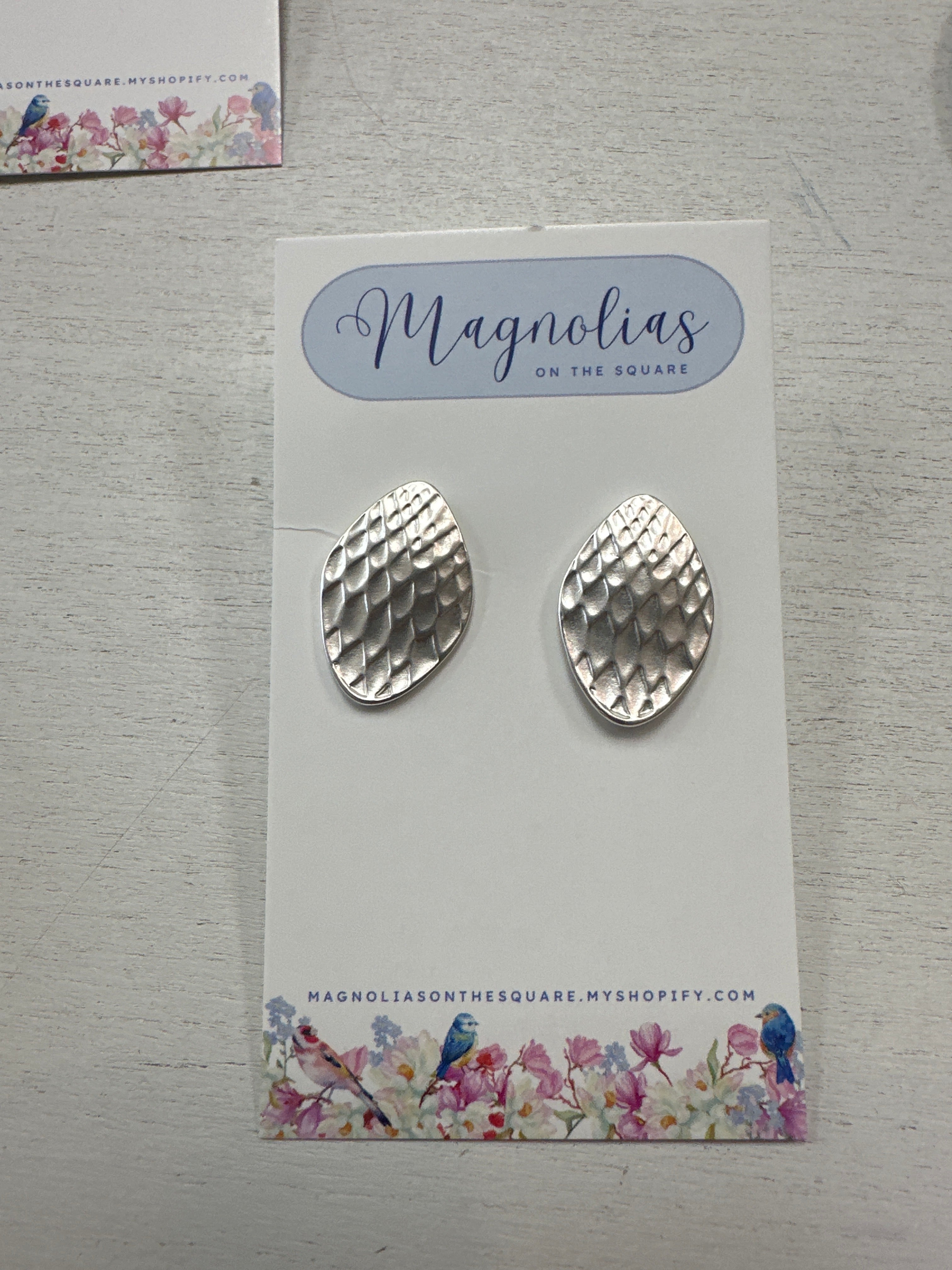 HAMMERED TEAR DROPS