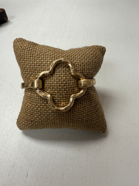 CLOVER CLASP SOLID COLOR BRACELET