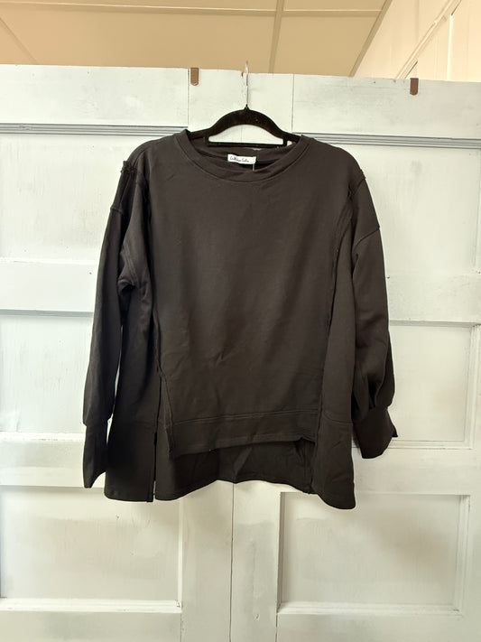 ROUND NECK OVERSIZED SEAM TOP